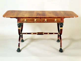 Table de canapé, période Régence